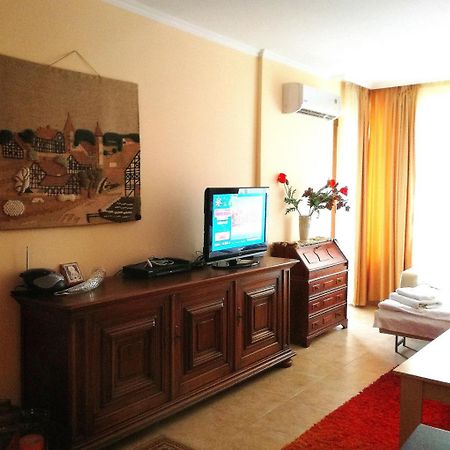 Single Apartment In Searegal Compex Napospart Kültér fotó